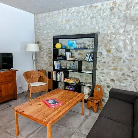 Rez-de-jardin Independant Dans Ferme Maraichere Bio Avec Grand Jardin Privatif Clos Et Arbore Holiday home Crest